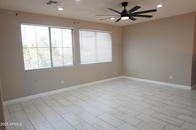 Building Photo - 6700 S Agate Way