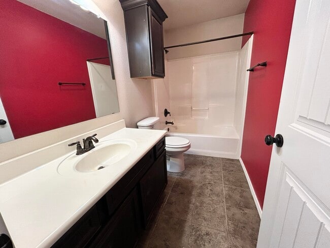 Building Photo - 5612 109th St