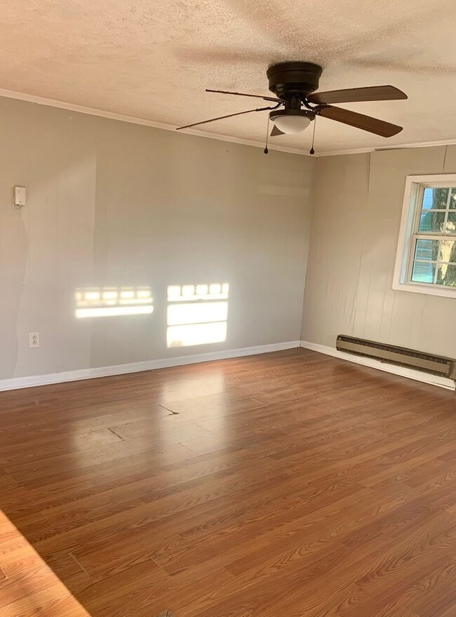 Building Photo - 308 N 14th St