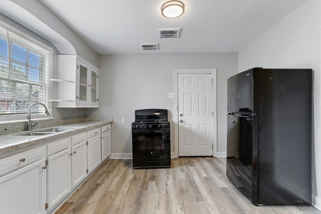 Building Photo - Cozy 3-Bedroom Home in Algiers – Comfort & Convenience in New Orleans!