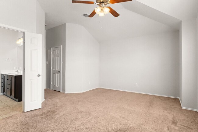 Building Photo - 9605 Raeburn Court