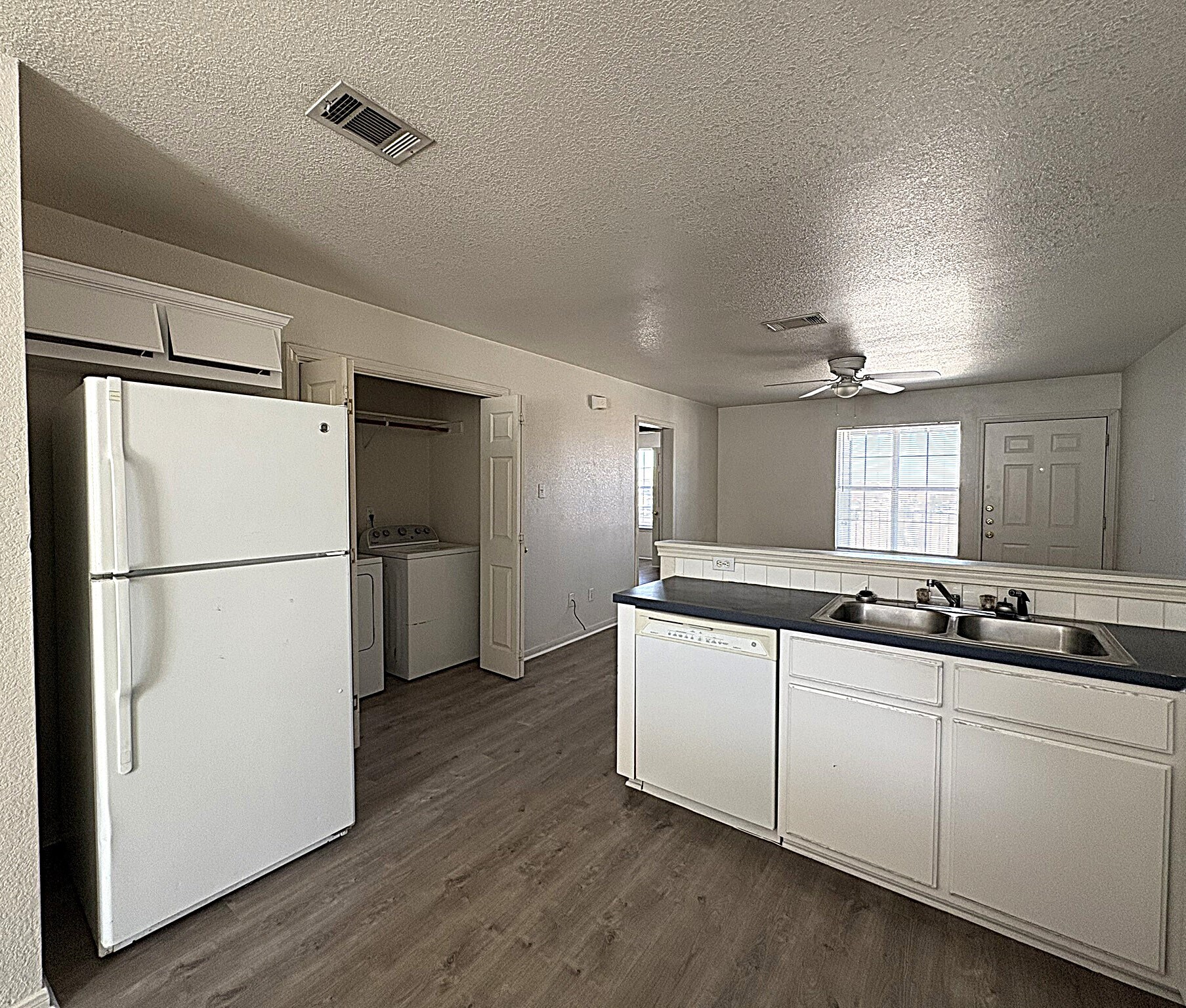 Building Photo - 3402 Cantabrian Dr