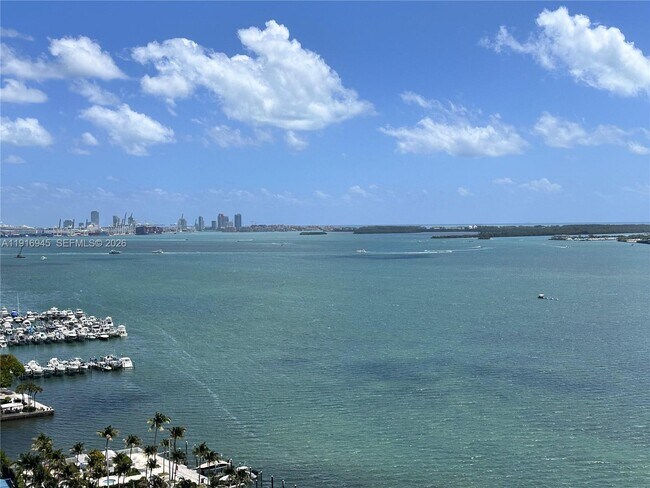 Building Photo - 2333 Brickell Ave