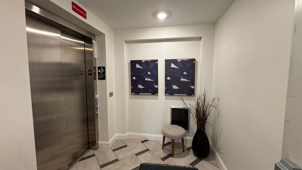 Elevator - Lobby - 4281 Washington St