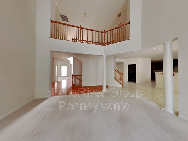 Building Photo - 145 Tanglewood Dr