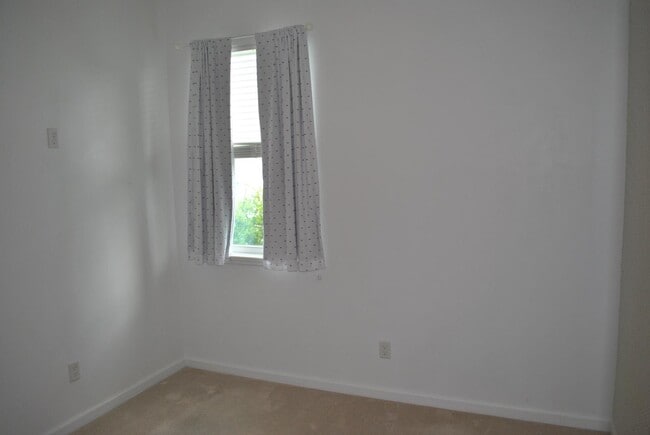 Building Photo - 612 Champion Ridge Dr