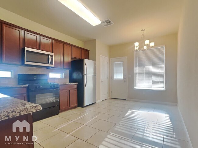 Building Photo - 429 Epiphany Ln