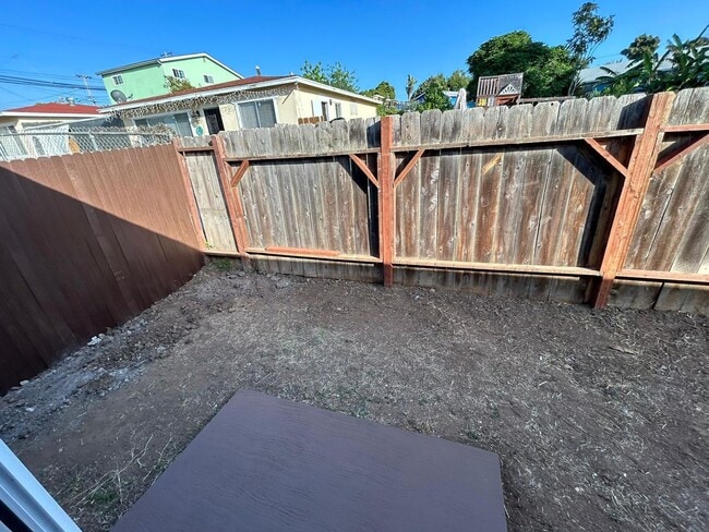 Building Photo - Remodeled 3 Bedroom 2 bath House with Backyard