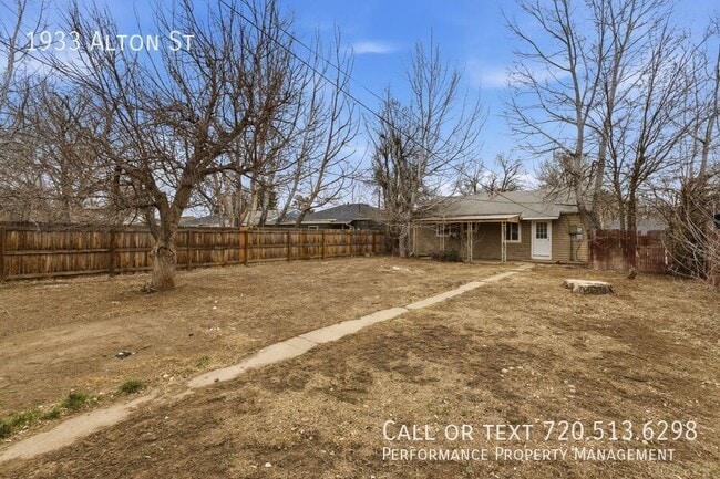 Building Photo - 1933 Alton St