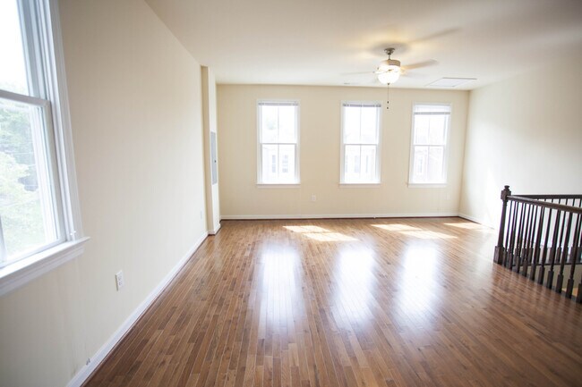 Building Photo - 611 N 21 Street