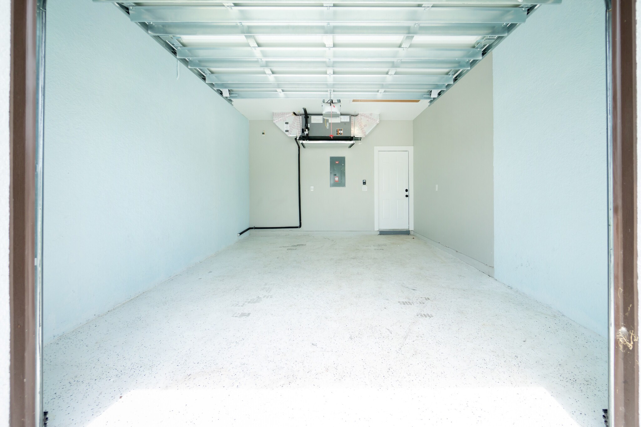 Garage - 10410 Pendleton Ave