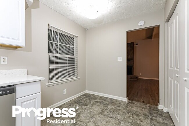 Building Photo - 7215 Buck Creek Dr