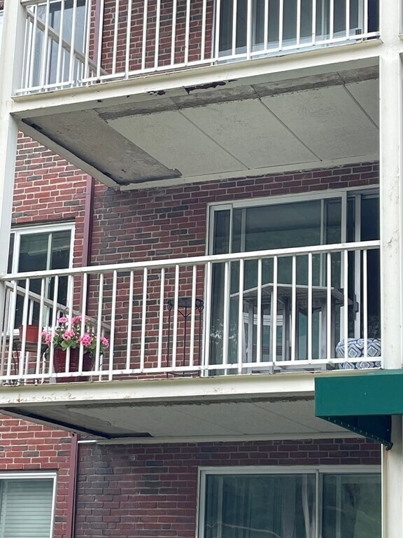 Building Photo - 32 Hamilton Rd