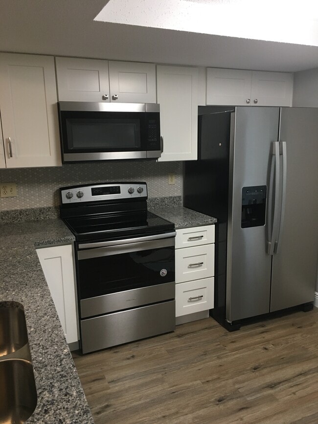 Building Photo - 7731 Danube Dr