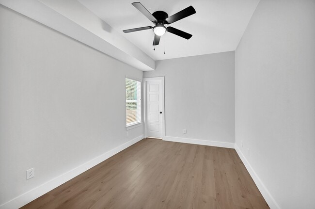 Building Photo - 3312 Bacchus St