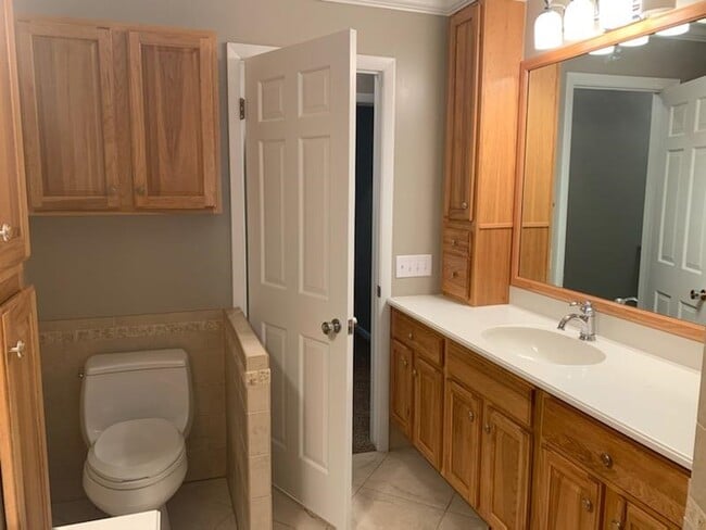 Building Photo - 1308 Shirley St