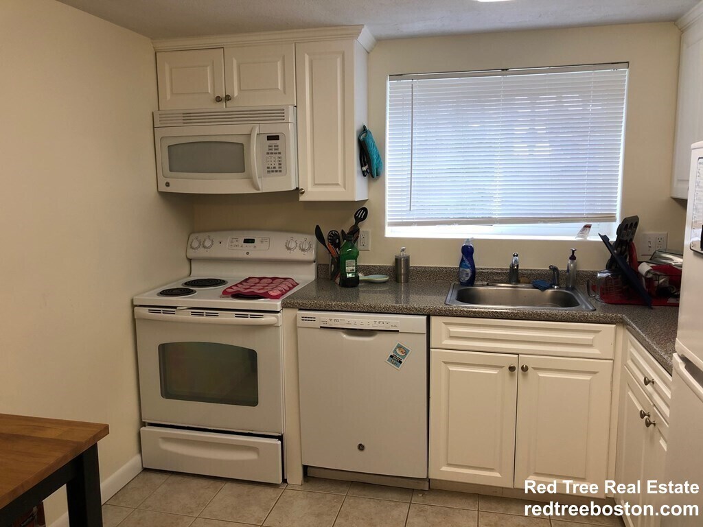 Building Photo - 13 Westford St