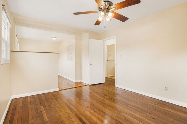 Building Photo - Sunny 2-Bedroom Home with Fenced-In Yard a...