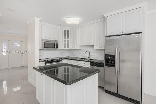 Building Photo - 7773 SW 94th Ln