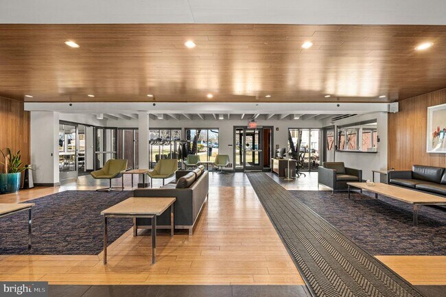 Building Photo - 11208 Valley Forge Cir