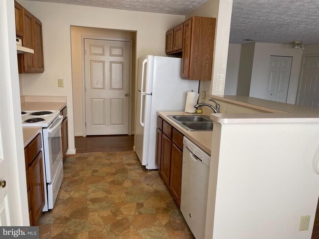 Building Photo - 2452 Apple Blossom Ln