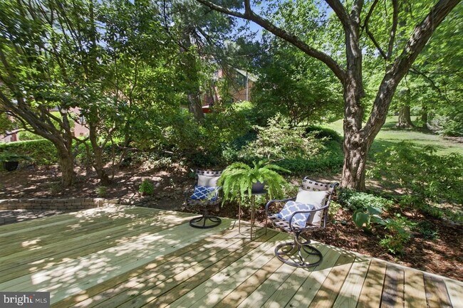 Building Photo - 3712 Valley Dr