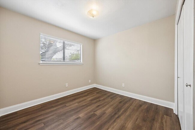 Building Photo - 8329 Fathom Cir