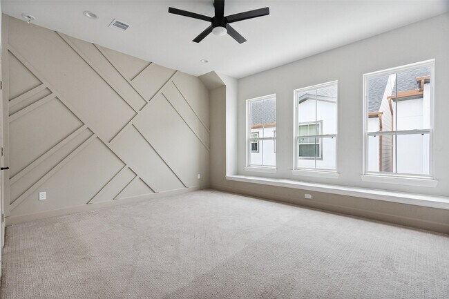 Building Photo - 9551 Neuens Rd
