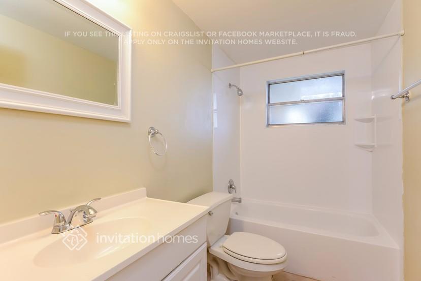 Building Photo - 6419 Willow Wood Ct