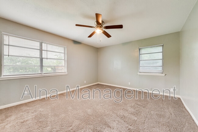 Building Photo - 3332 Mesquite Rd