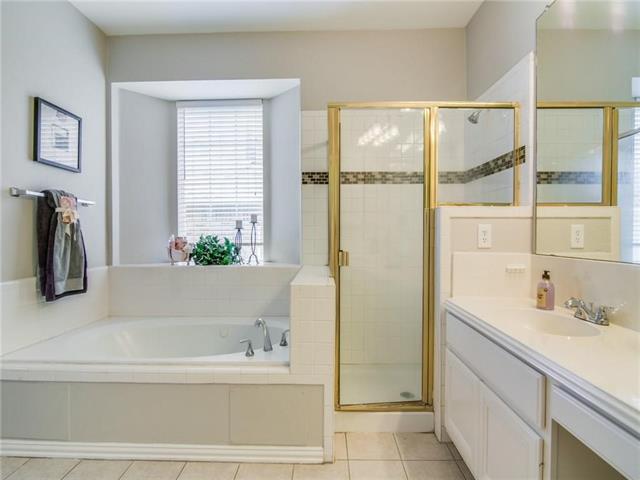 Building Photo - 4425 Cityview Dr