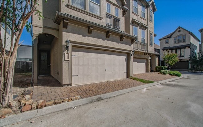 Building Photo - 10804 Brittmoore Oaks Pl