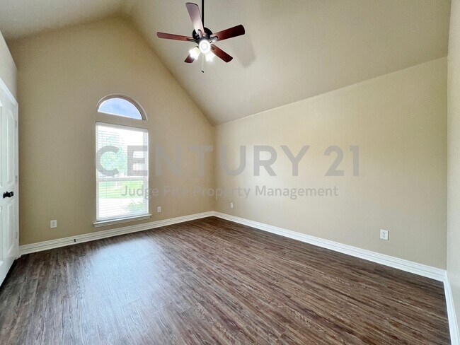 Building Photo - Nice Southwestern Style 4/2/2 In Willow Pa...