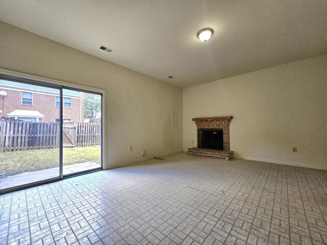 Building Photo - 4719 Gainsborough Dr