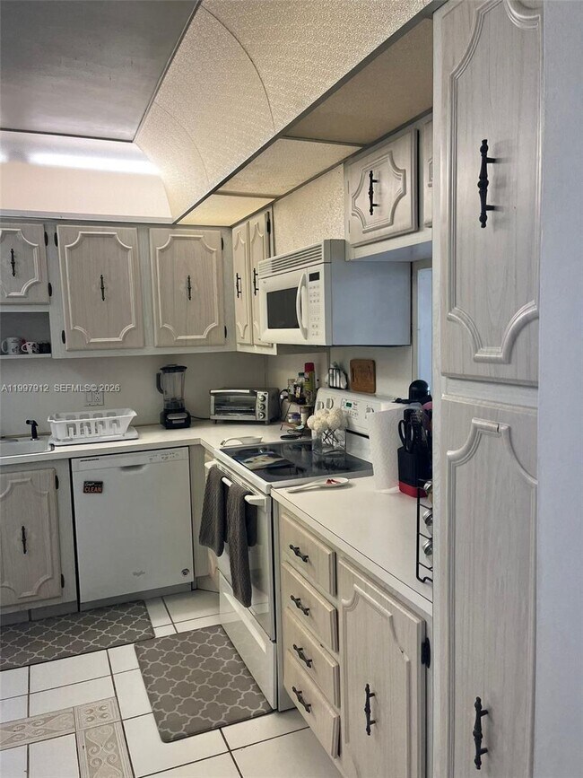 Building Photo - 2851 NE 183rd St