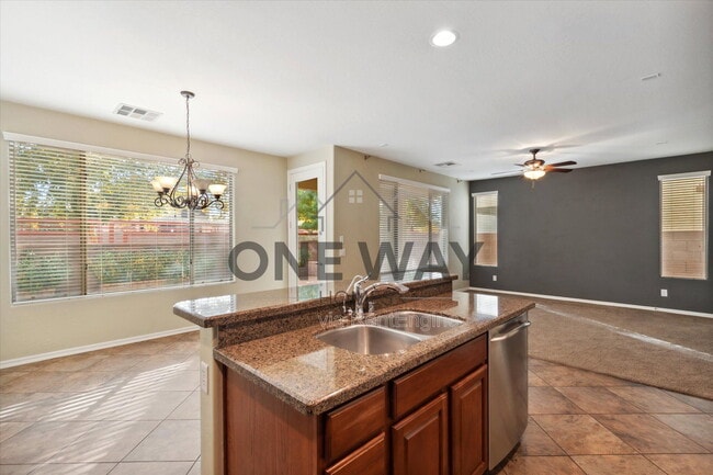 Building Photo - 18815 E Swan Dr