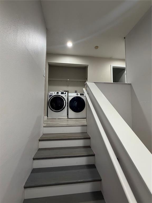 Building Photo - 799 Fairwood Ln