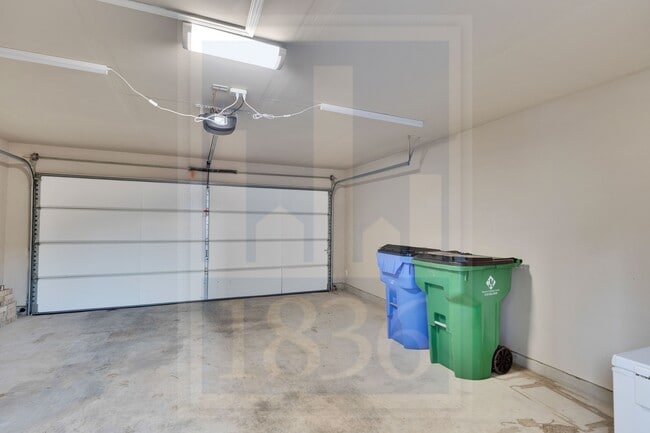 Building Photo - 17901 Malnati Dr
