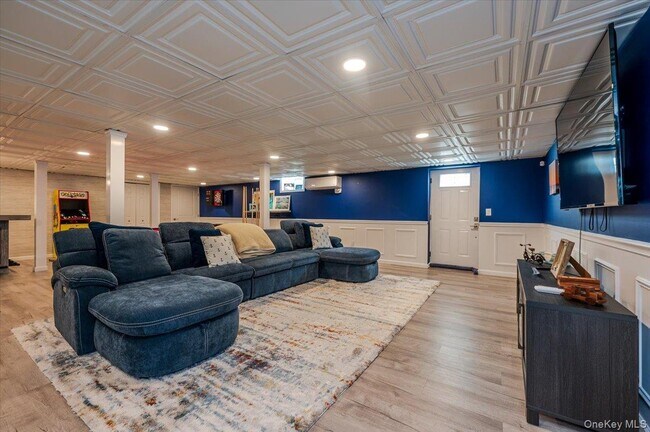 Building Photo - 525 Rocky Point Rd