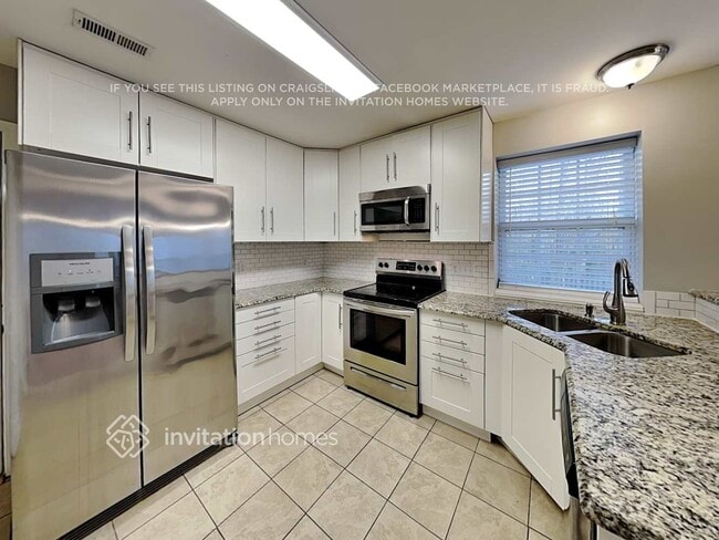Building Photo - 7355 Oxford Bluff Dr