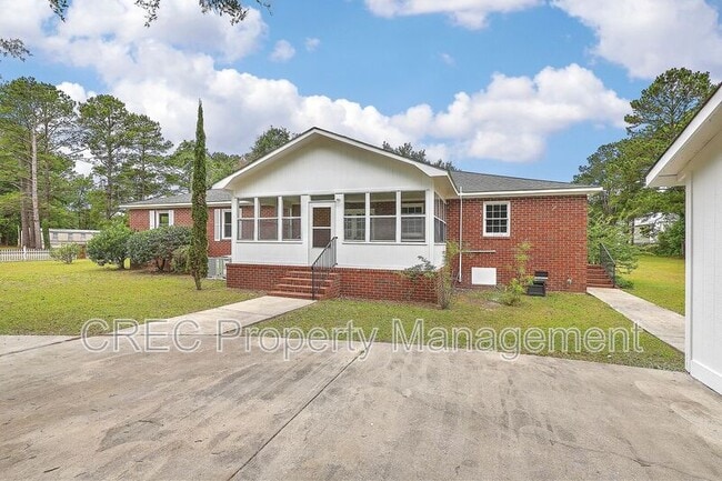 Building Photo - 1132 Children Rd