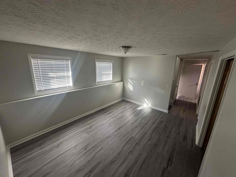 Building Photo - 4348 Bradley Dr SW