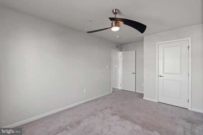 Building Photo - 311 Sunrise Ct