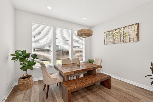 Building Photo - 6638 Albany Forest Ct