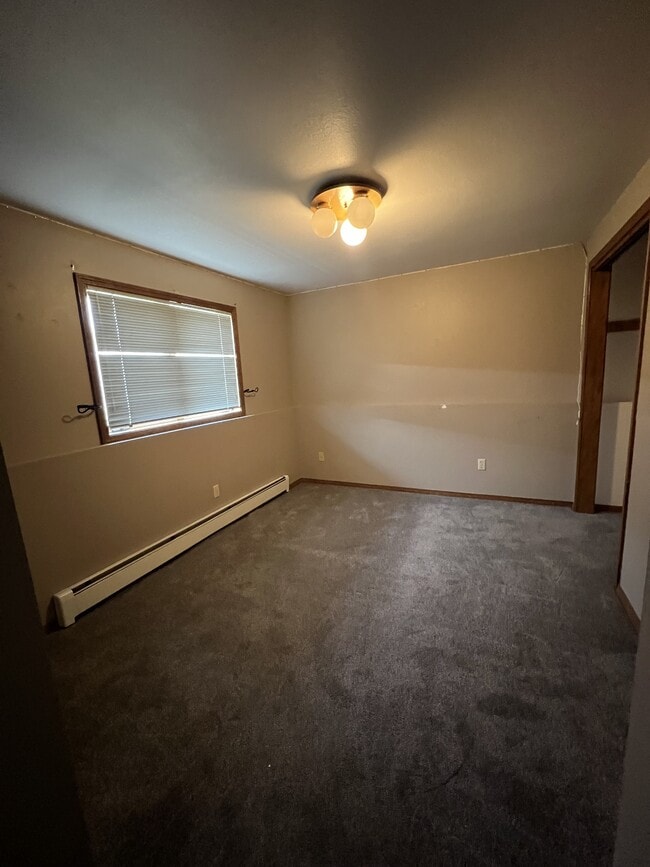 Building Photo - 4090 Bobcat Dr