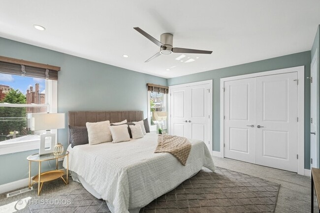 Building Photo - 3125 S Giles Ave