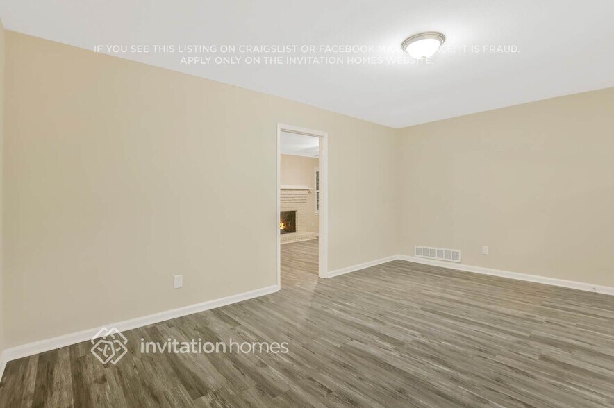 Building Photo - 6255 David Ln SW