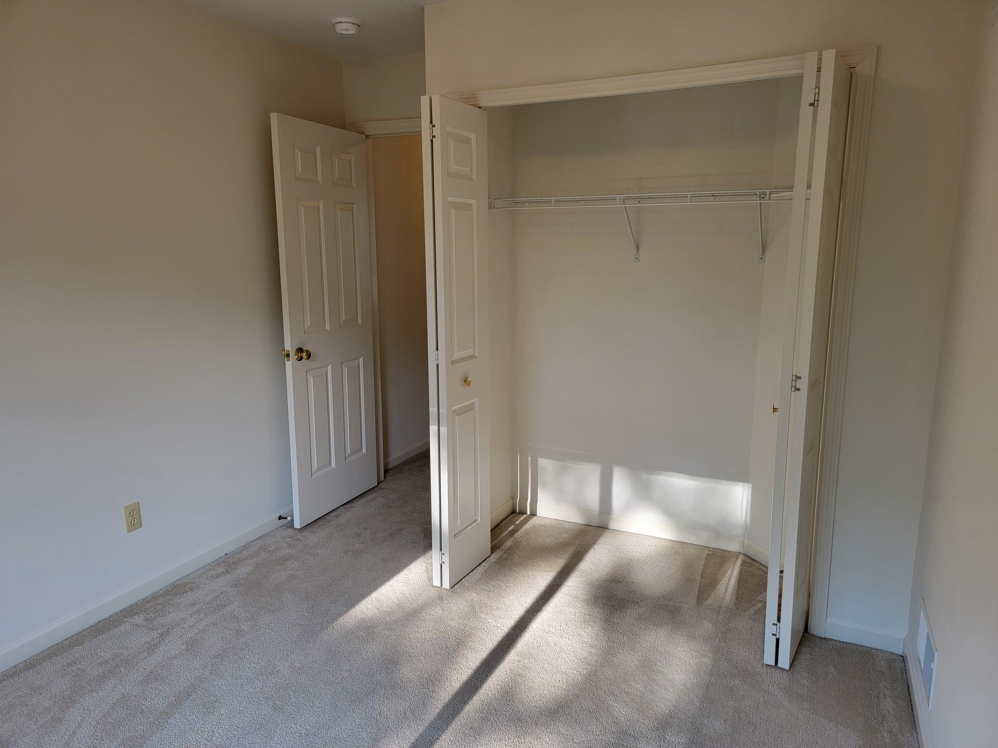 Building Photo - 205 Riders Way