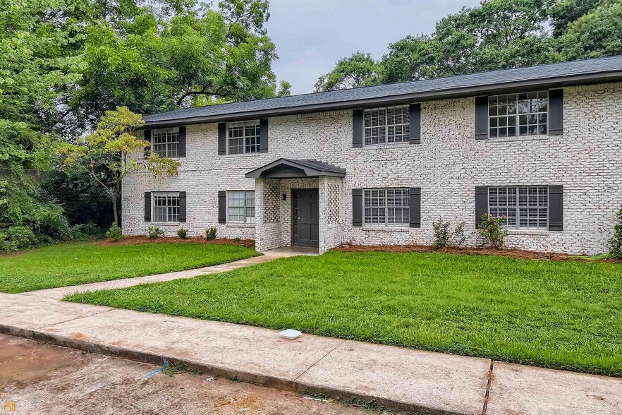 Building Photo - Room in Apartment on Cleveland St