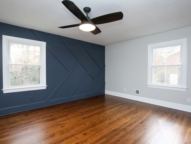 Building Photo - 4 Bed | 2 Bath House in Raleigh
